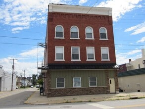 Building Photo - 1100 RES