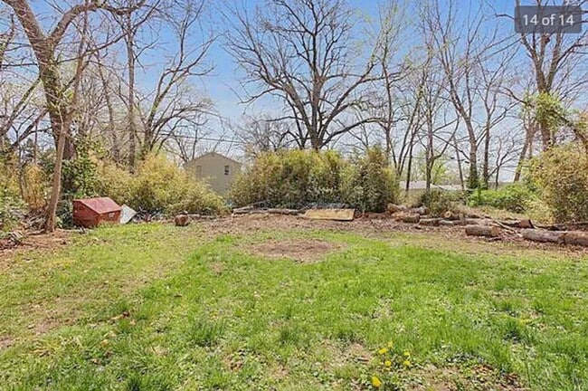 Building Photo - 2 Bed 1 Bath rare to rent!