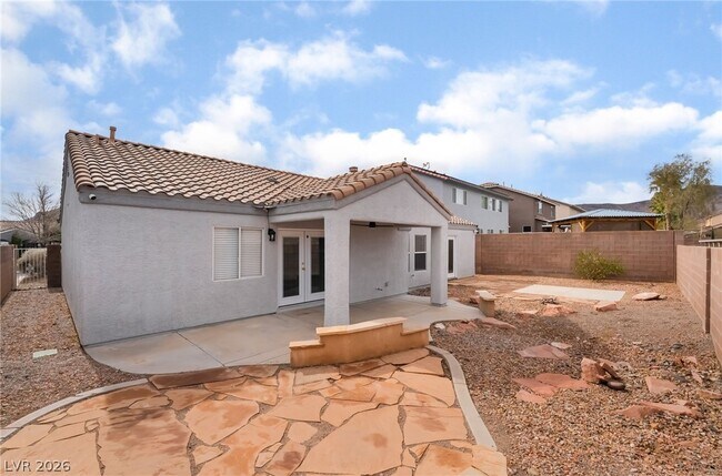 Building Photo - 186 Regal Sunset Ave