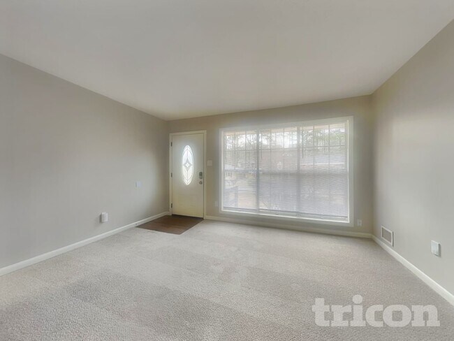 Building Photo - 1382 Peggy Ln NW