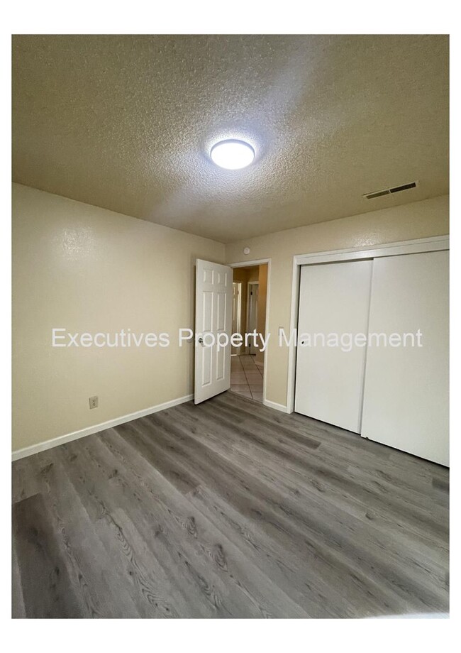 Building Photo - House for Rent|623 E Clinton Ave Atwater