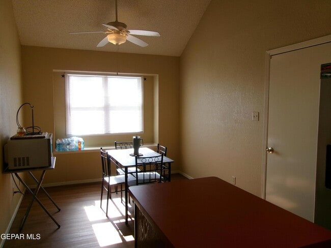 Building Photo - 3454 Broken Arrow Dr