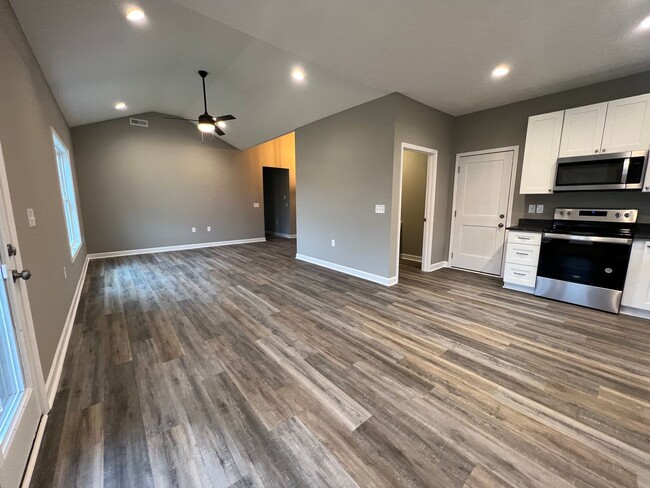 Building Photo - New Construction three bedroom in Plum Spr...