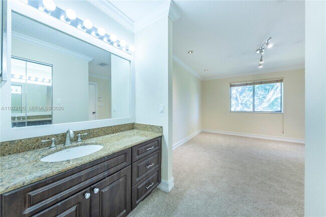 Building Photo - 1155 Coral Club Dr