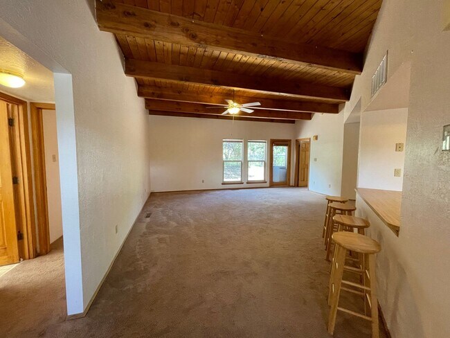 Building Photo - 274 Garver Ln