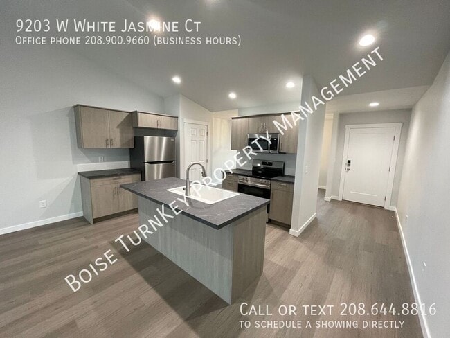 Building Photo - 9203 W White Jasmine Ct