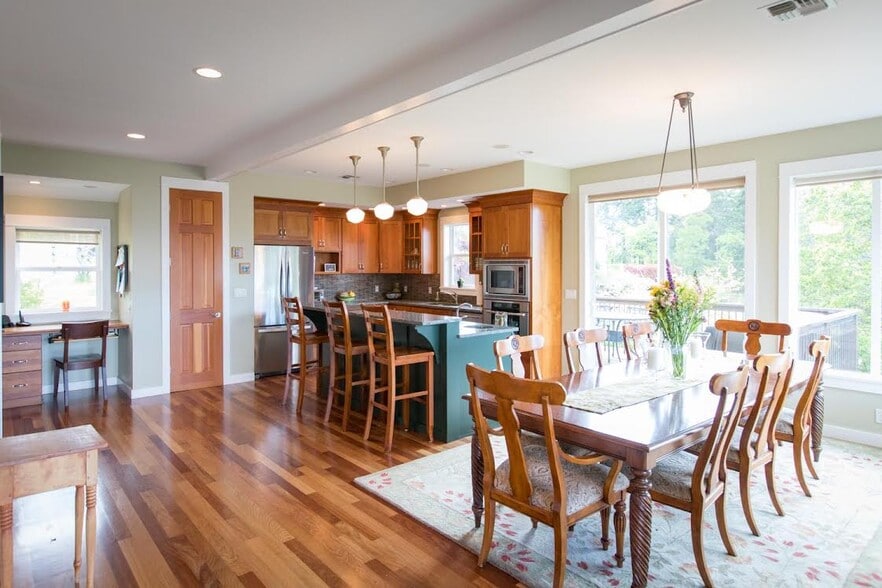 Building Photo - 737 Cherryview Ln