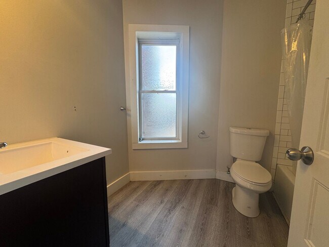 Building Photo - 1960 W 65th St