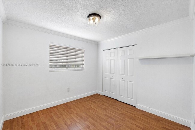 Building Photo - 300 Madeira Ave