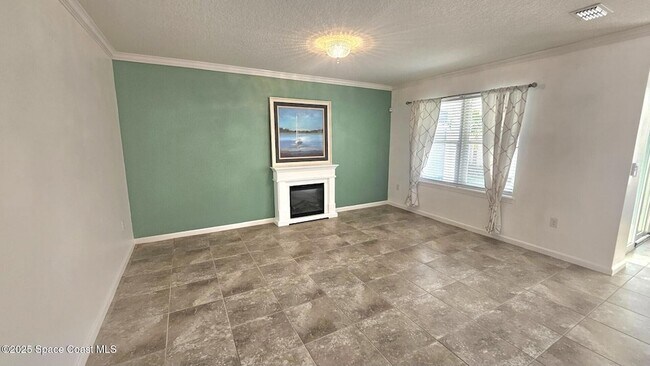 Building Photo - 965 Newton Cir