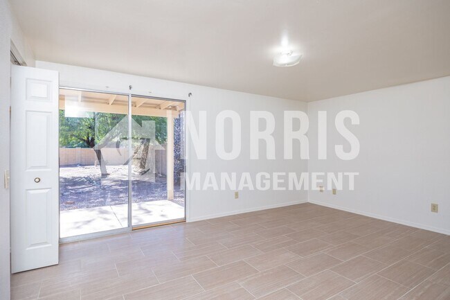 Building Photo - Cozy Home with No HOA and a Large NO Maintenance Backyard