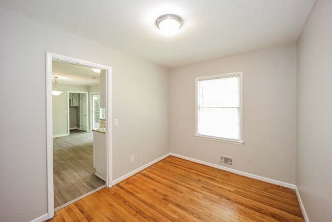 Building Photo - 3639 Telstar Dr