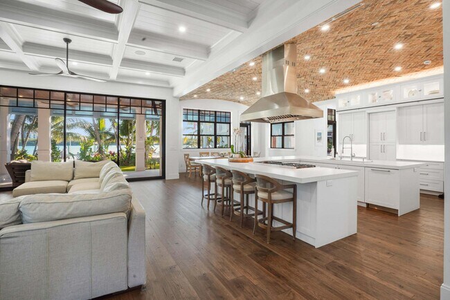 Building Photo - 19471 Harbor Rd S