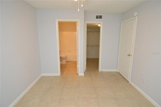 Building Photo - 8645 Fancy Finch Dr