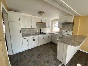 Building Photo - Adams House