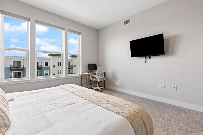 Building Photo - 28294 Ferry Rd