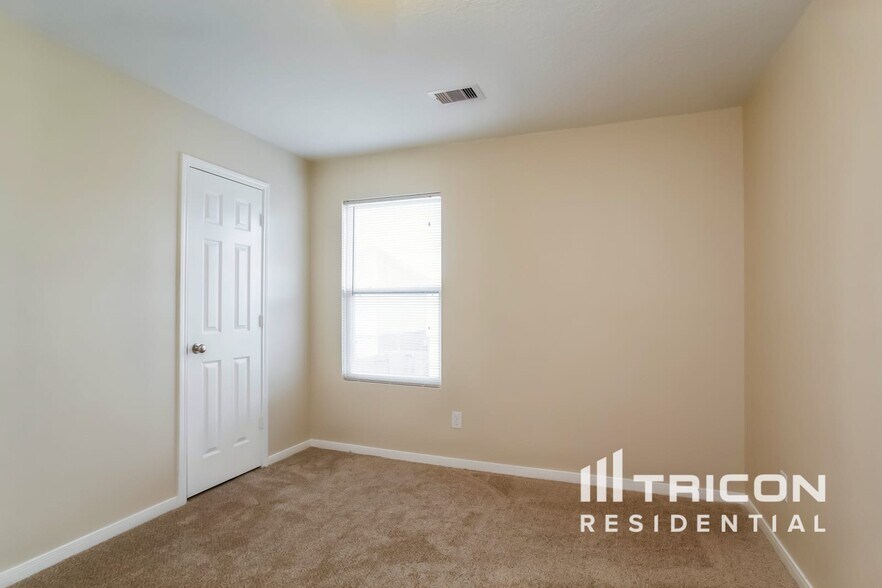 Building Photo - 11727 Abby Ridge Way