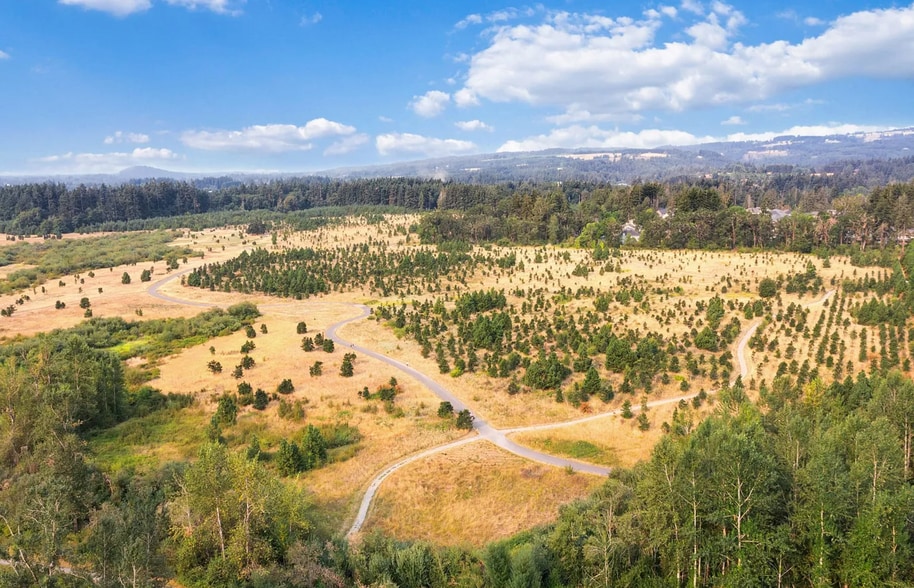 Massive Park With Walking Trails - 11836 SW Palermo St