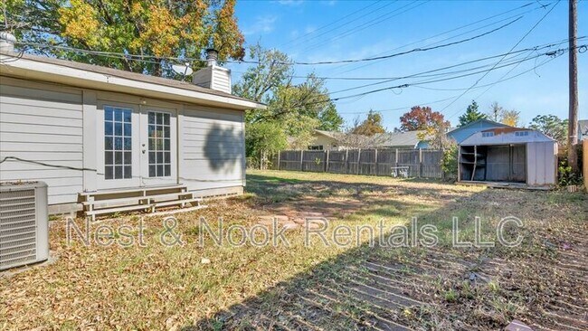 Building Photo - 2923 S Irvington Ave