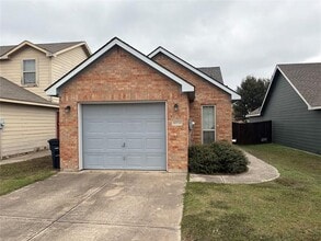 Building Photo - 10718 Edgewest Terrace