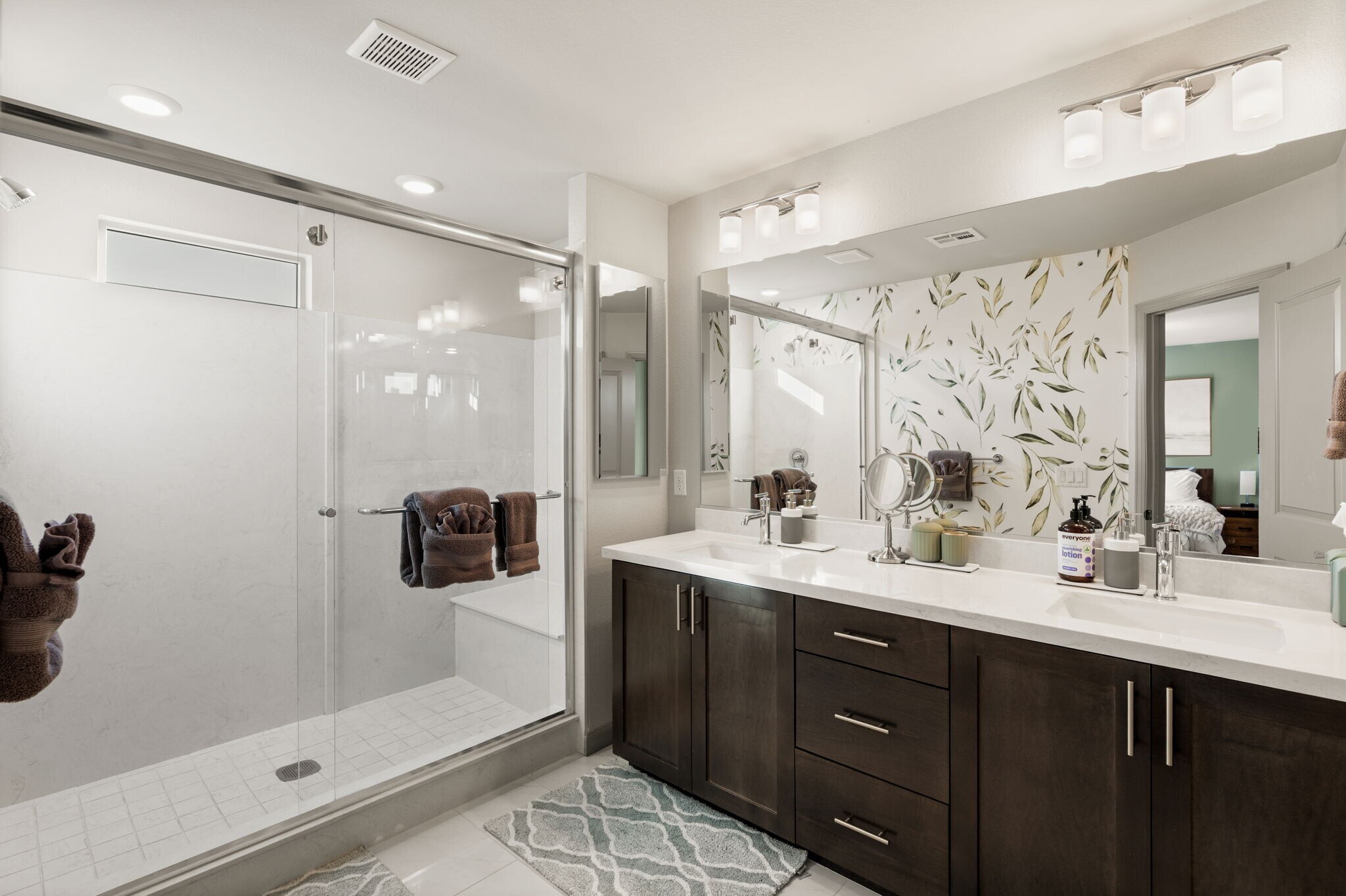 Building Photo - 8044 Carpenter Creek Ave