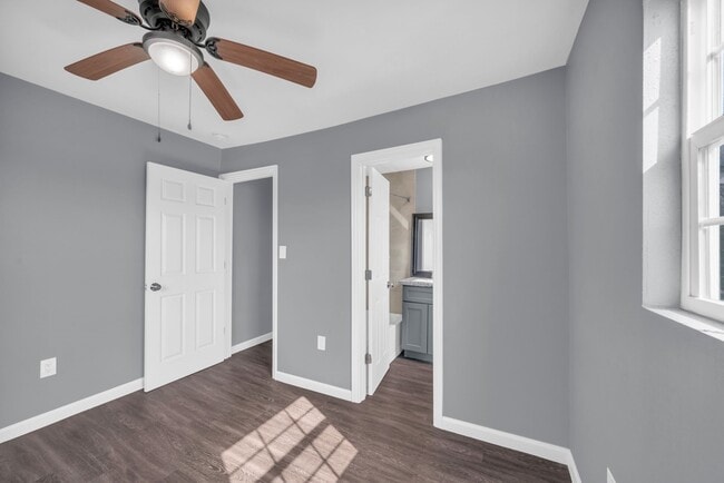 Building Photo - 7919 Brays St