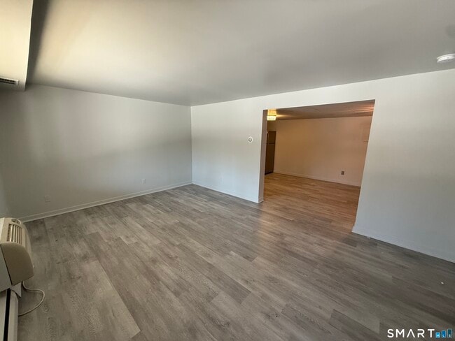 Building Photo - 388 S Main St