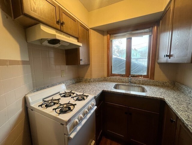 Building Photo - 39 Bay St