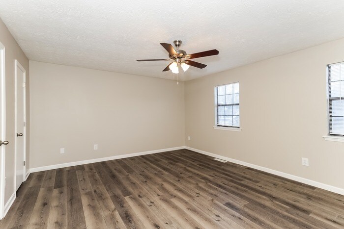 Building Photo - 185 Summertown Dr
