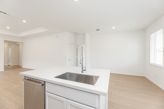 Building Photo - 9723 Rialto Hts Dr