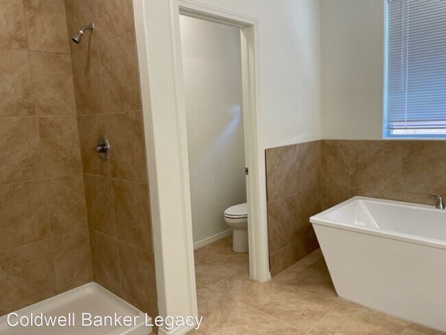 Building Photo - 4 br, 2 bath House - 2031 White Dove St SE