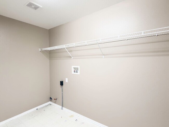 Building Photo - AVAILABLE NOW! 5 Bedroom, Cut-DeSac Home for Rent in a Beautiful, Murrieta Community!