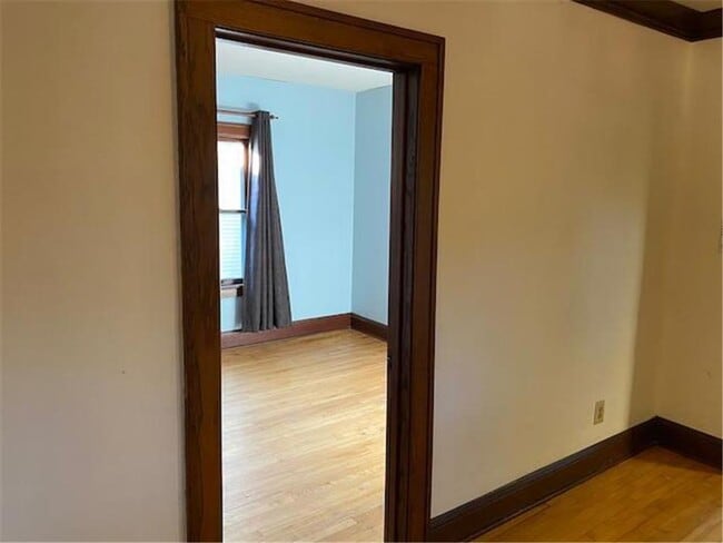 Building Photo - 2613 E 24th St