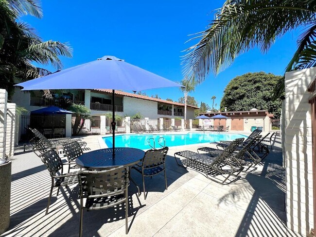 Building Photo - Desirable Mission Plaza Updated 1 Bedroom ...