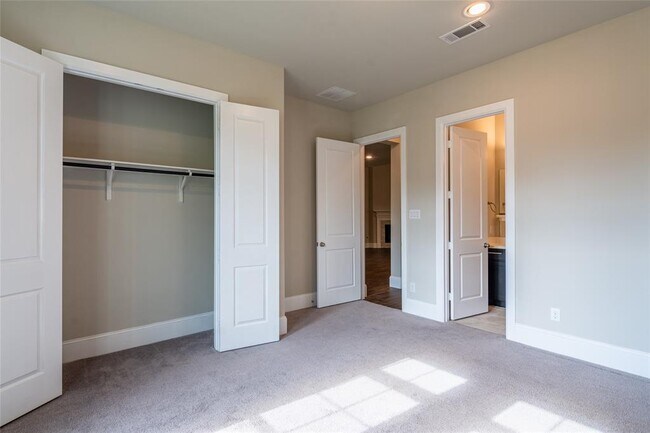 Building Photo - 31226 Shady Arbor Ln