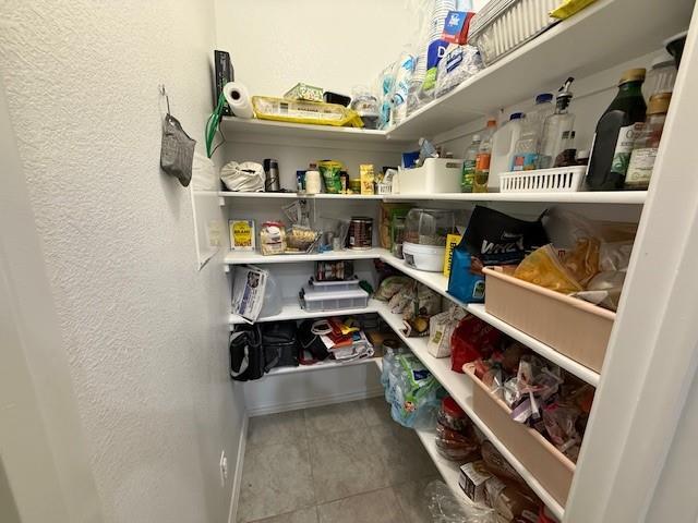 Building Photo - 505 Peregrine Way