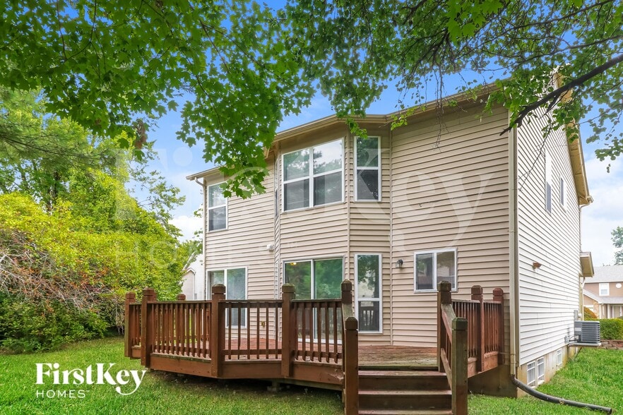 Building Photo - 2909 Sand Spur Ct