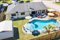 Building Photo - 1103 W Brompton Dr