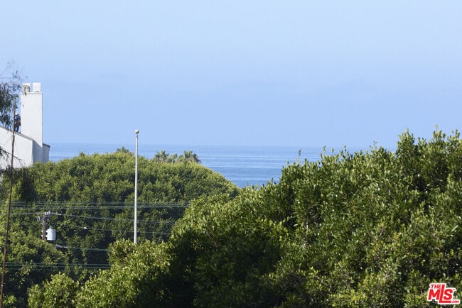 Building Photo - 302 Ashland Ave