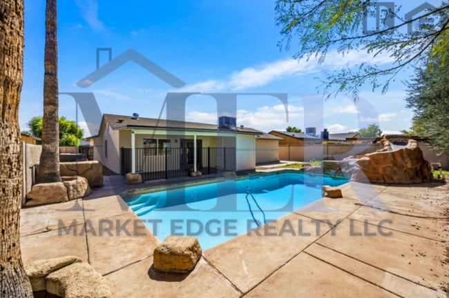 Building Photo - 3Bed/2Bath House at Peoria Ave/59th Ave! Ready for Immediate Move-In! -- NO HOA! FULLY REMODELED!