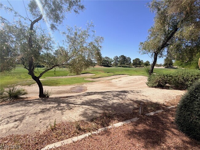 Building Photo - 7605 Rolling View Dr