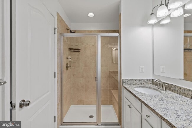 Building Photo - 7035 Southmoor St