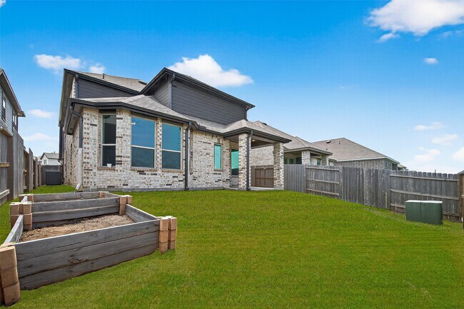 Building Photo - 23806 Pullin Market Dr