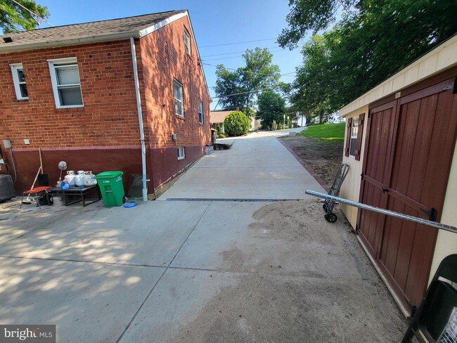 Primary Photo - 6427 Kilmer St