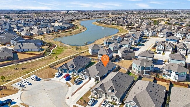 Building Photo - 10122 Crescendo Wy