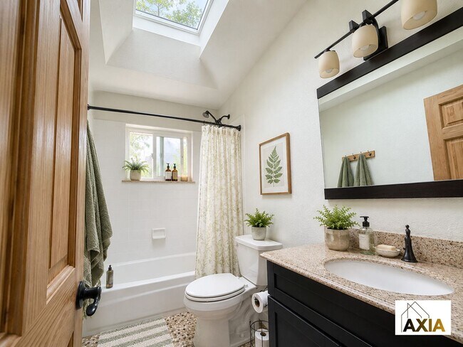 Building Photo - 5BD/3BA in Martin Acres w/a Backyard Oasis!