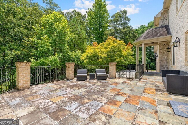 Building Photo - 11140 W Rd