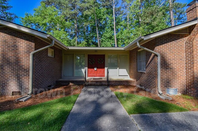 Building Photo - 248 Westwood Dr