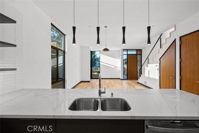 Building Photo - 922 W Clark Ave