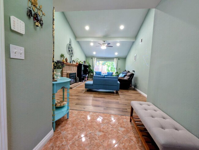Building Photo - 416 Rumsey Ct
